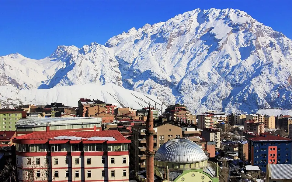 Merkez, Hakkari için bölgesel şehir görünümü