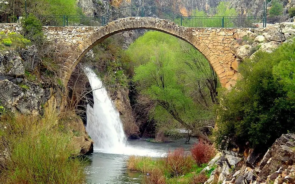 Karahallı, Uşak şehir görünümü